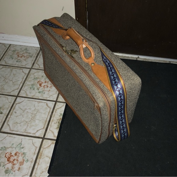 Vintage Tweed Hartmann hand Luggage with OEM key. - Picture 5 of 5
